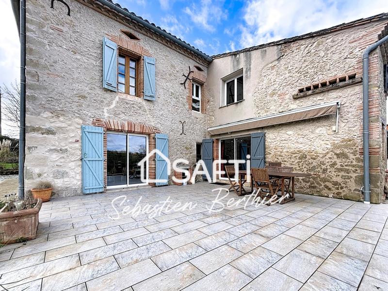 Maison - 237 m² - 7 pièces
