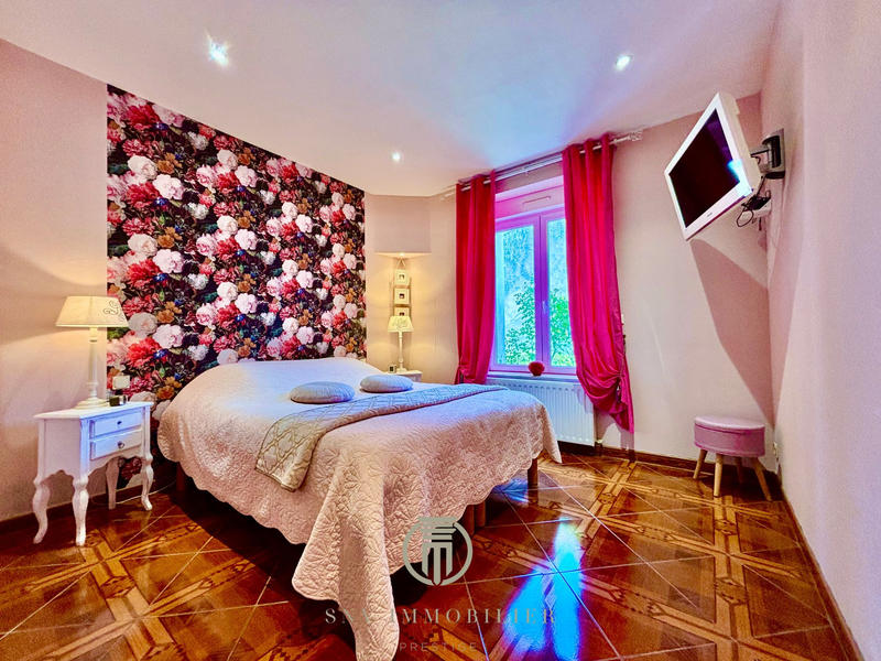 Maison - 290 m² - 12 pièces