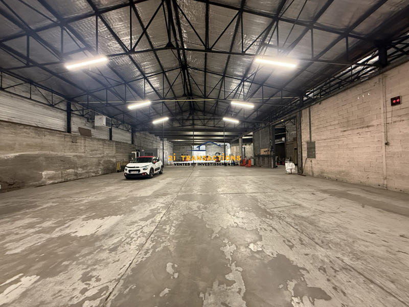 Local d'activités - 1 200 m²