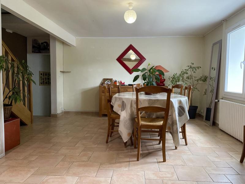 Maison - 188 m² - 9 pièces