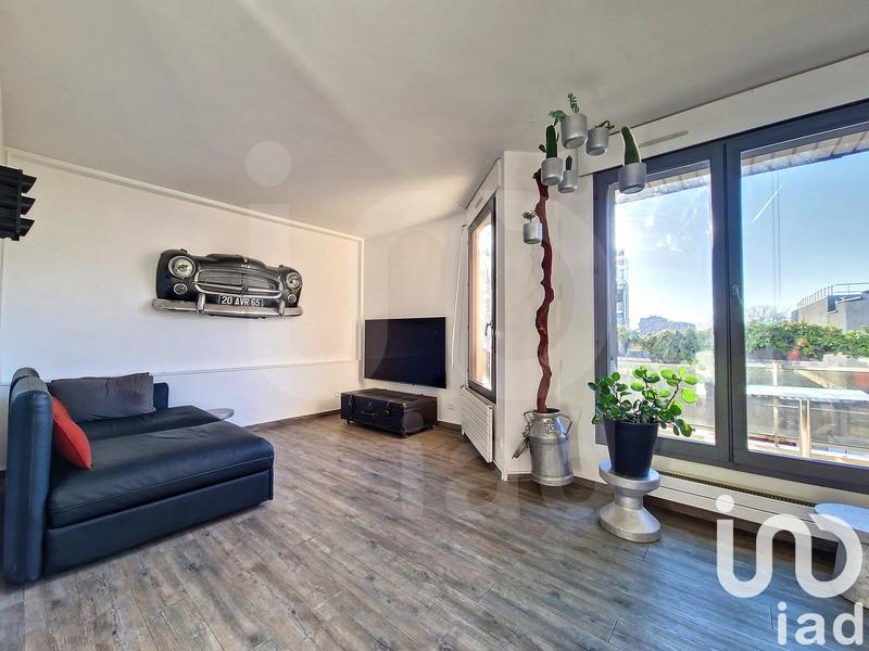 Appartement - 93 m² - 4 pièces