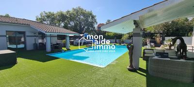 Maison contemporaine - 392 m² - 9 pièces