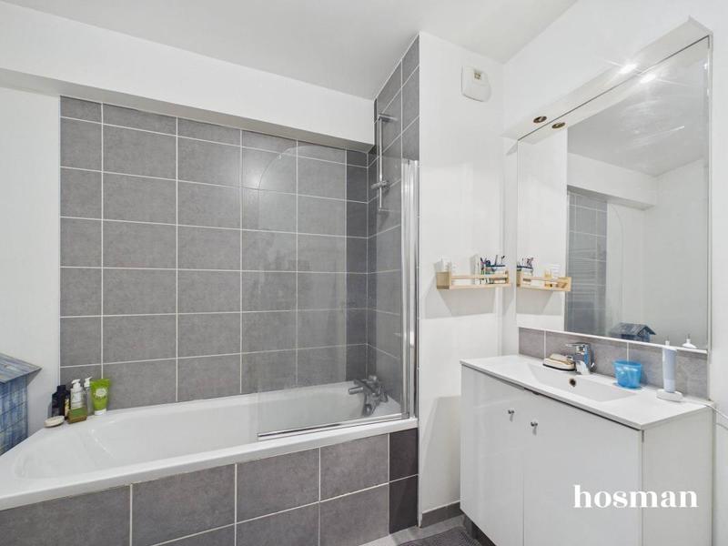 Appartement - 85 m² - 4 pièces