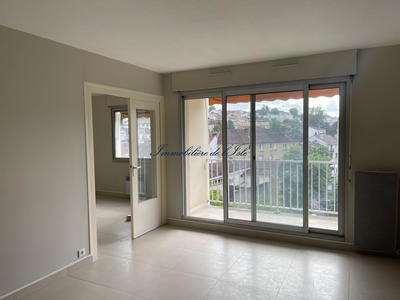 Appartement - 99 m² - 5 pièces