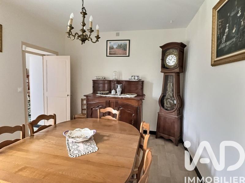 Maison - 250 m² - 9 pièces