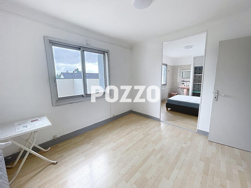 Maison - 342 m² - 18 pièces