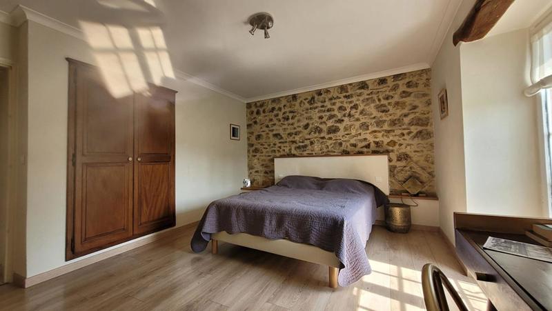 Maison - 195 m² - 8 pièces