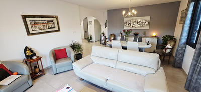 Maison - 97 m² - 5 pièces