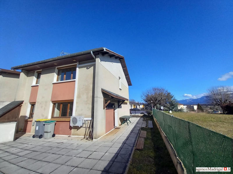 Maison - 85 m² - 4 pièces