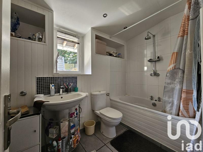 Maison - 240 m² - 11 pièces