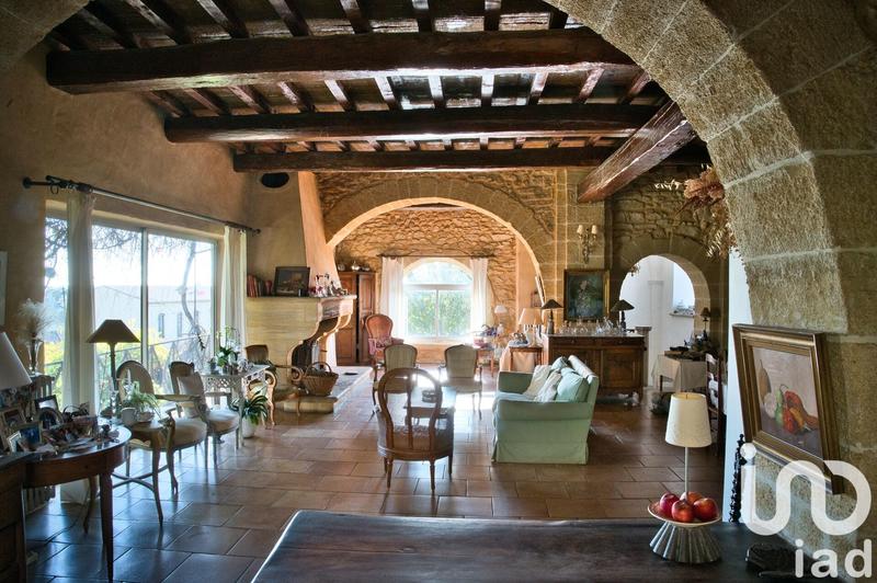 Maison - 263 m² - 10 pièces