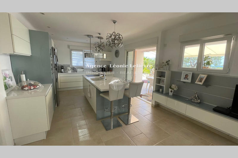 Maison - 145 m² - 5 pièces