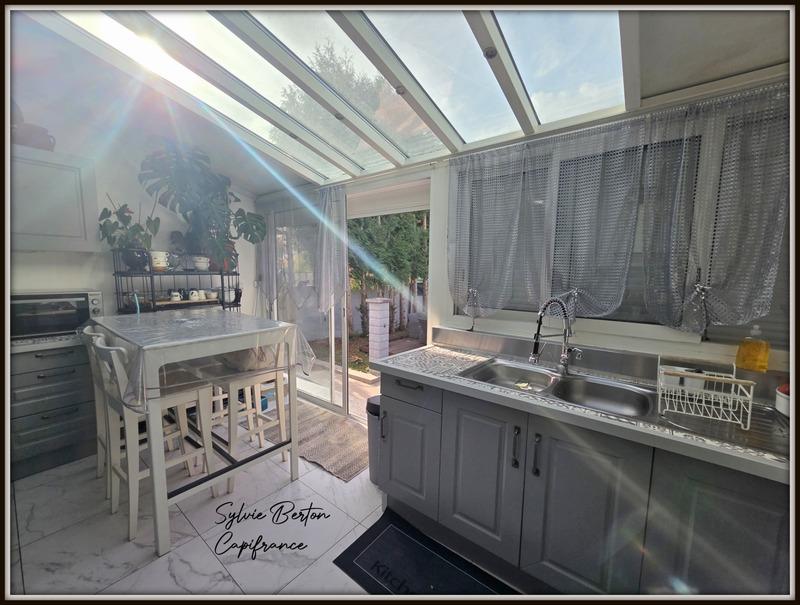 Maison - 99 m² - 6 pièces