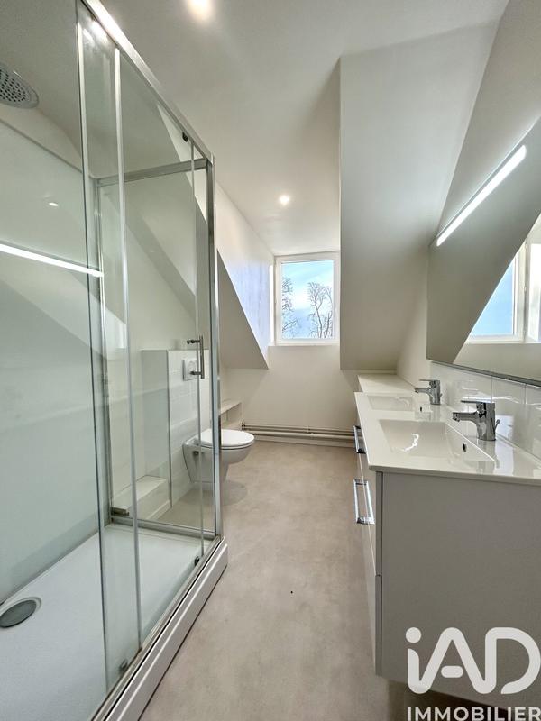 Maison - 245 m² - 10 pièces