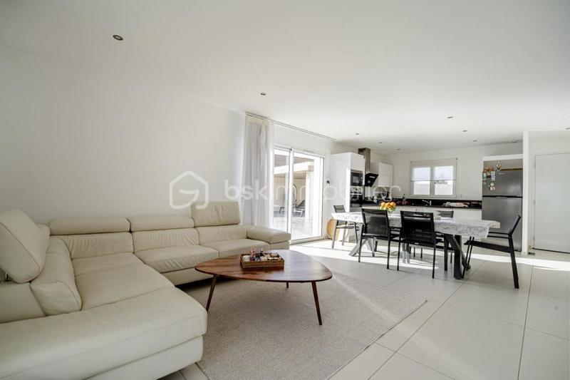 Maison - 95 m² - 4 pièces