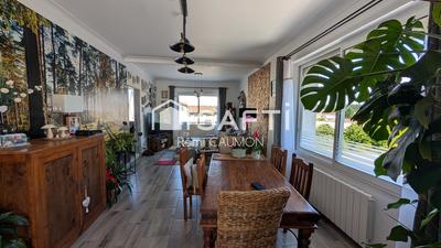 Maison - 214 m² - 7 pièces