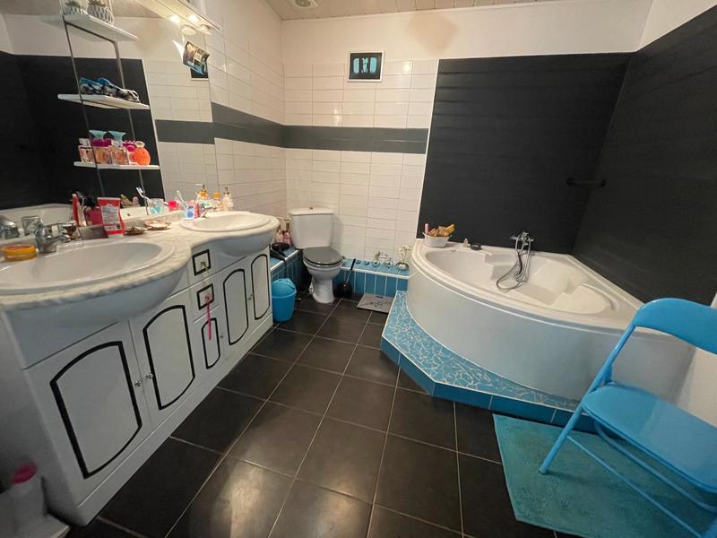 Maison - 165 m² - 5 pièces