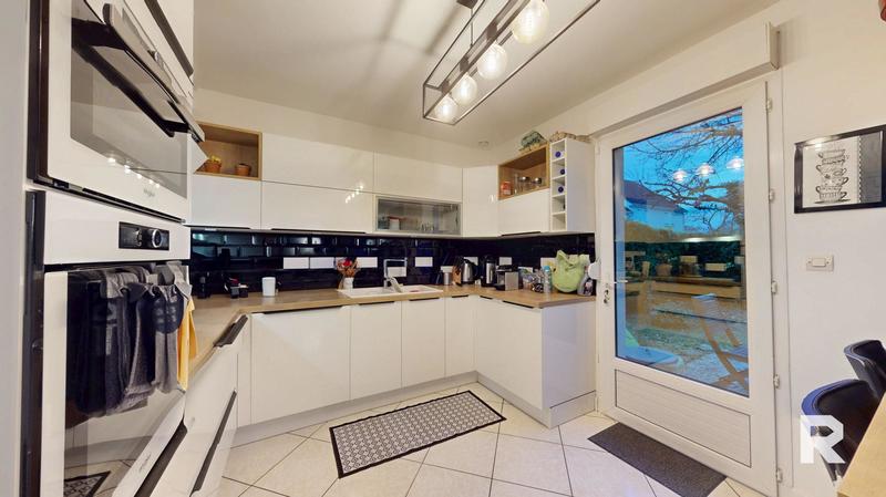 Maison - 117 m² - 5 pièces