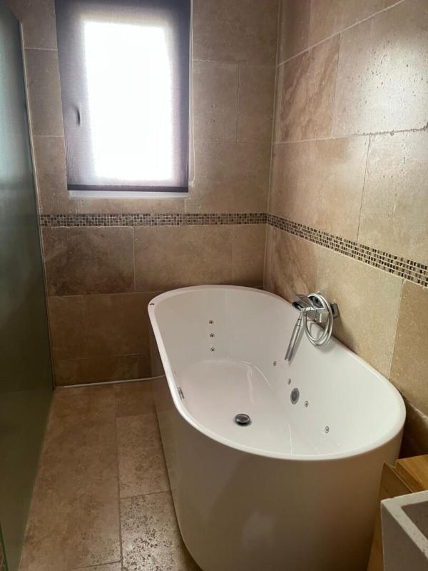 Maison - 102 m² - 4 pièces