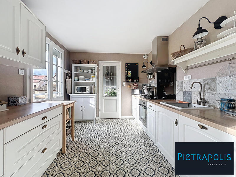 Maison ancienne - 160 m² - 6 pièces