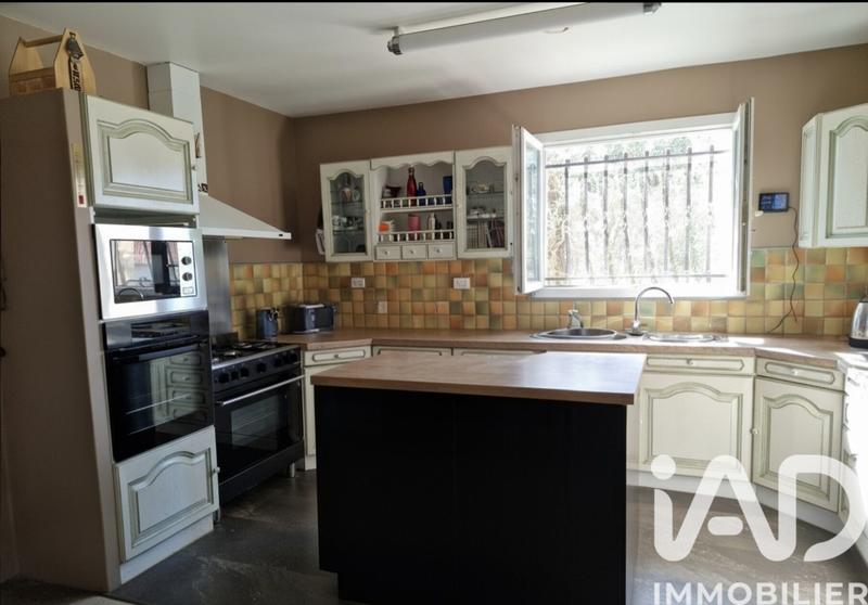 Maison - 137 m² - 5 pièces