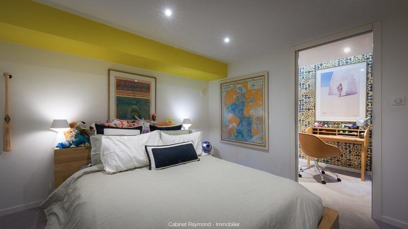 Maison contemporaine - 405 m² - 9 pièces