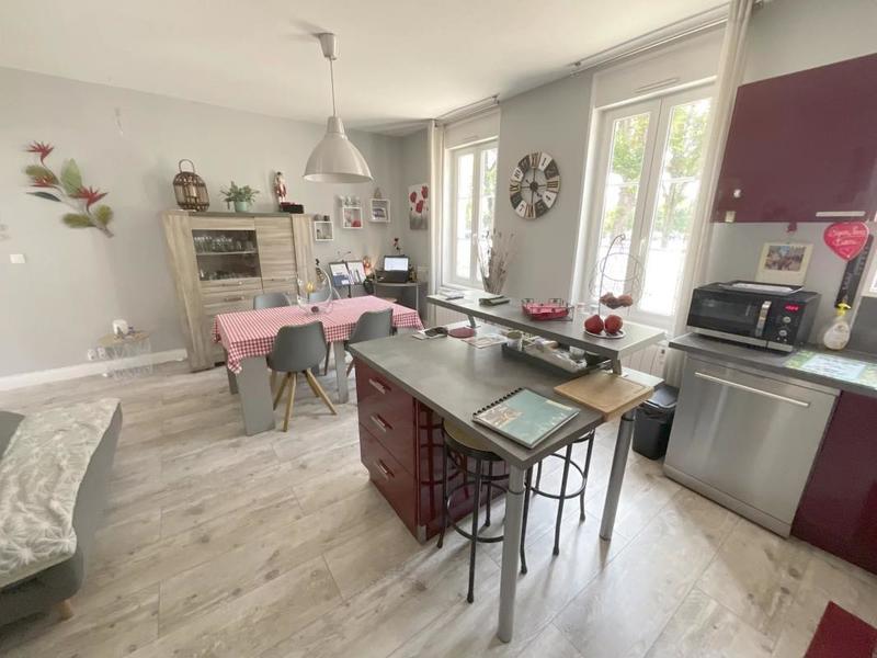 Immeuble - 203 m² - 10 pièces