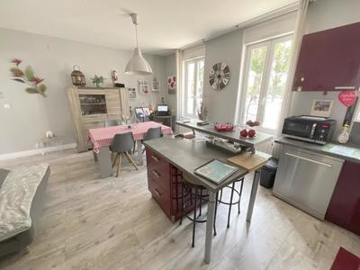 Immeuble - 203 m² - 10 pièces