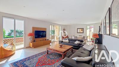 Appartement - 150 m² - 6 pièces