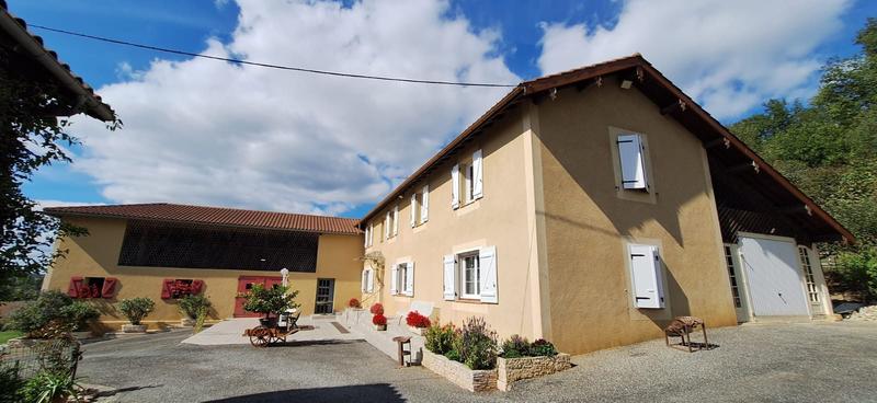 Maison - 198 m² - 7 pièces