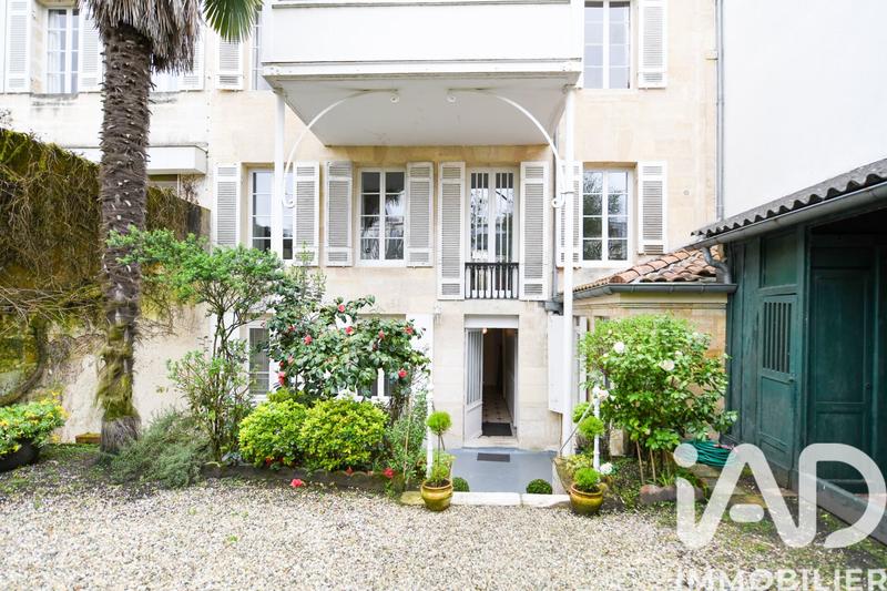 Maison - 273 m² - 11 pièces