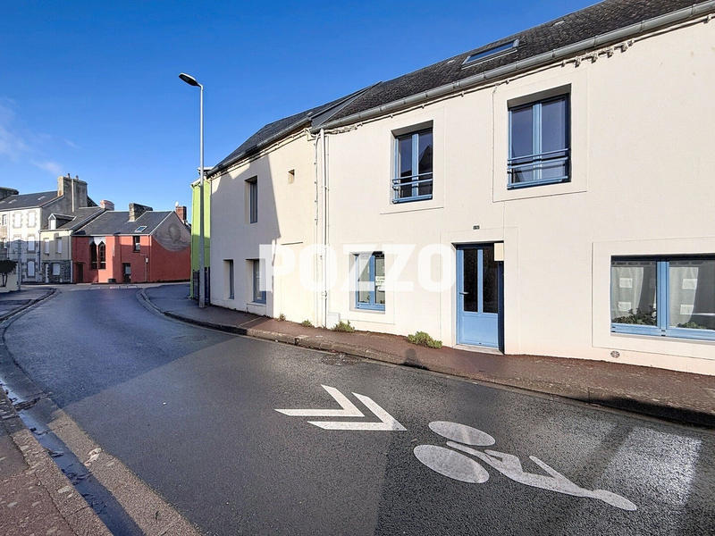 Maison - 182 m² - 6 pièces