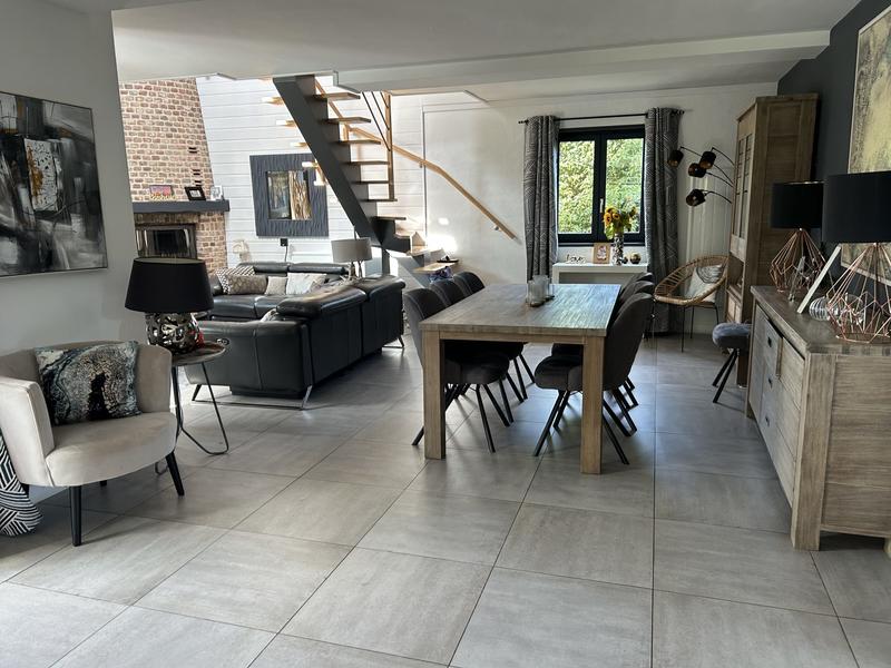 Maison - 205 m² - 10 pièces