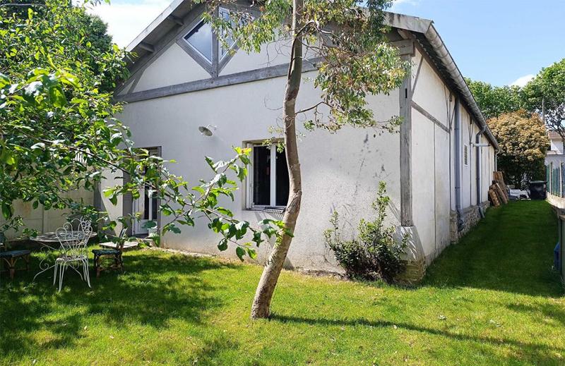 Maison - 180 m² - 4 pièces