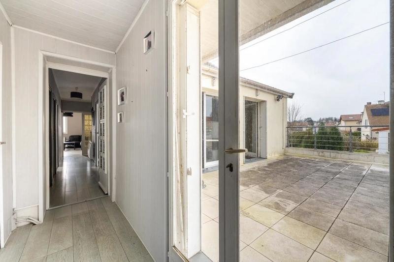 Appartement - 163 m² - 6 pièces