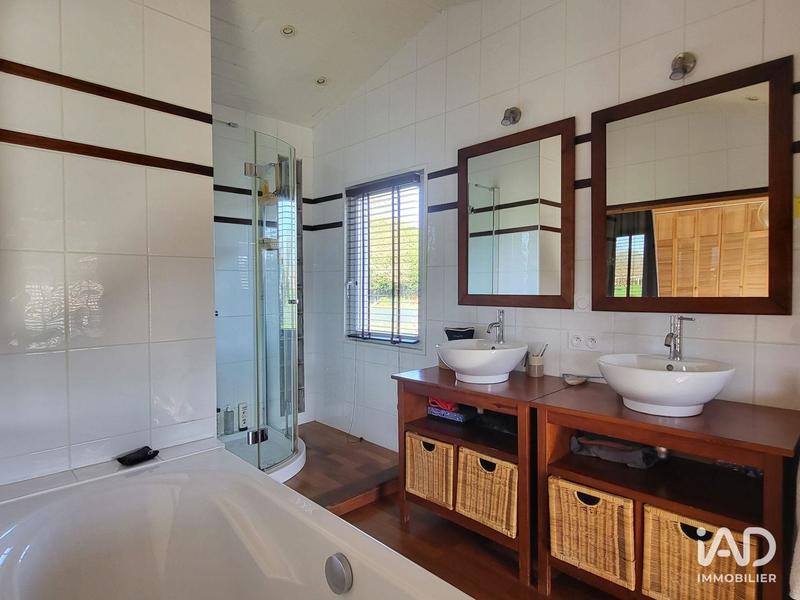 Maison - 188 m² - 5 pièces