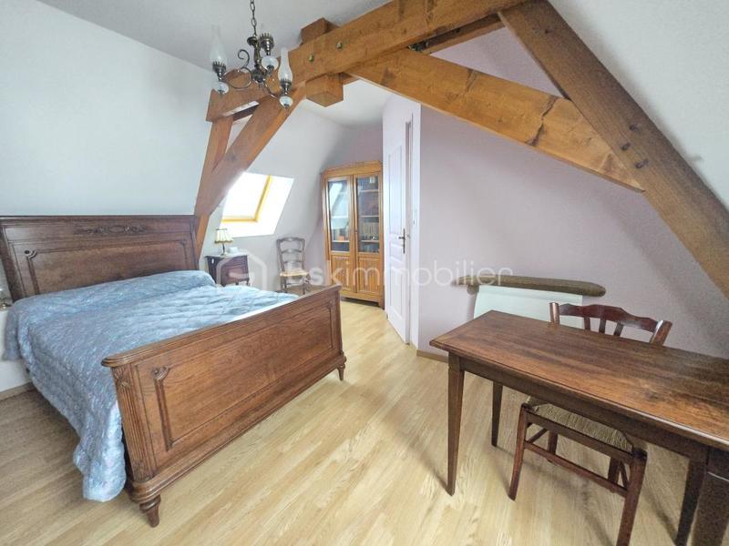 Pavillon - 217 m² - 7 pièces