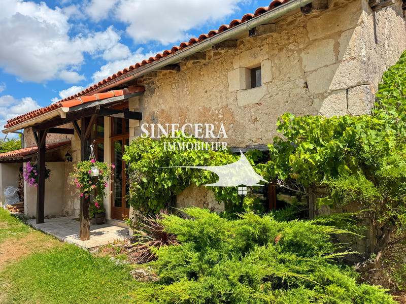 Maison - 232 m² - 8 pièces