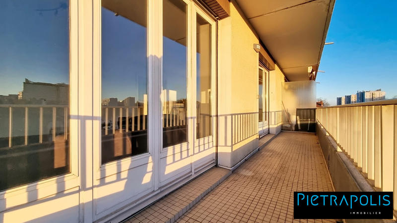 Appartement - 93 m² - 4 pièces