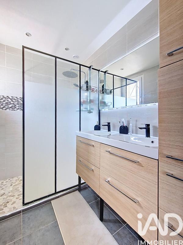 Maison - 141 m² - 7 pièces