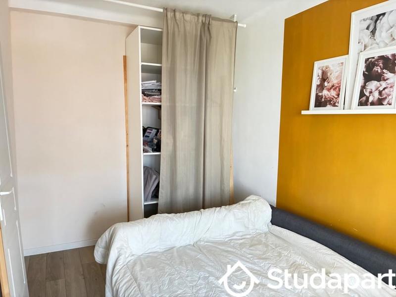 Chambre - 12 m² - 1 pièce