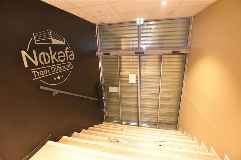 Local commercial - 830 m²