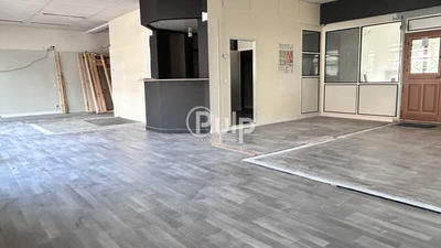Local commercial - 290 m² - 5 pièces