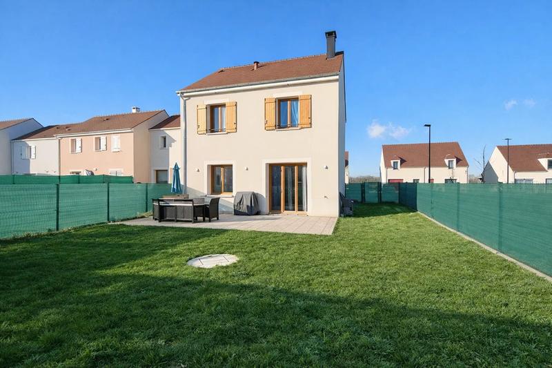 Maison - 86 m² - 5 pièces