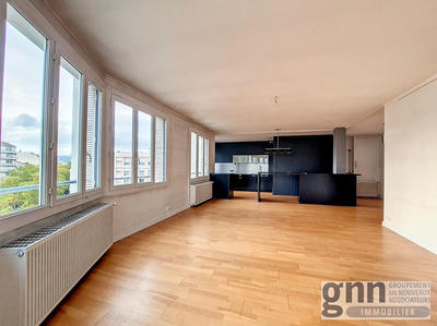 Appartement - 92 m² - 3 pièces