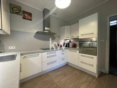 Maison - 177 m² - 7 pièces