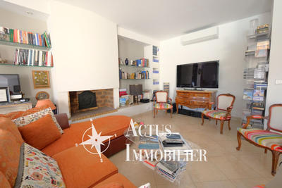 Maison - 200 m² - 7 pièces