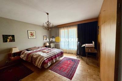 Villa - 184 m² - 6 pièces