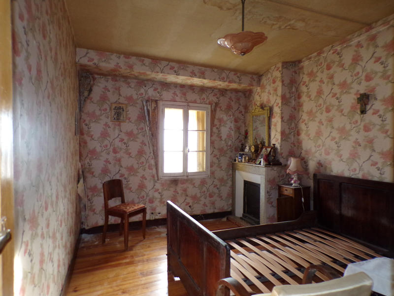 Maison - 325 m² - 11 pièces