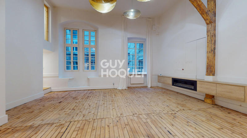 Appartement - 249 m² - 5 pièces